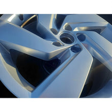 Load image into Gallery viewer, 1x Alufelge 17 Zoll 7.5&quot; 5x112 51ET VW Golf Rim Wheel