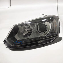 Laden Sie das Bild in den Galerie-Viewer, Frontscheinwerfer Skoda Yeti 5L1941015C 8K0941597B 1T0941329B LED Links