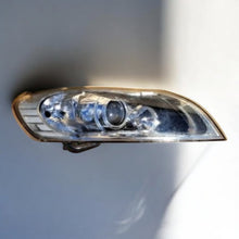 Load image into Gallery viewer, Frontscheinwerfer Volvo C70 31299753 Xenon Ein Stück (Rechts oder Links) SCH9632390272oi