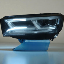 Load image into Gallery viewer, Frontscheinwerfer Audi Q5 80A941035 Rechts Scheinwerfer Headlight