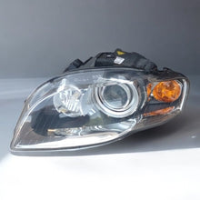 Load image into Gallery viewer, Frontscheinwerfer Audi A4 B7 8E0941003AM Xenon Links Scheinwerfer Headlight