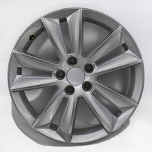 Laden Sie das Bild in den Galerie-Viewer, 1x Alufelge 17 Zoll 7.0&quot; 5x108 40 5ET Glanz Silber 31471309 Volvo Rim Wheel