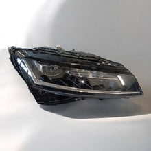 Laden Sie das Bild in den Galerie-Viewer, Frontscheinwerfer Skoda Superb III 3V1941016D 992941571AA LED Rechts Headlight