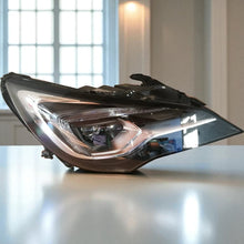 Load image into Gallery viewer, Frontscheinwerfer Opel Astra B16 39055746 662588537 Full LED Rechts Headlight
