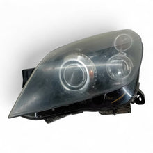 Laden Sie das Bild in den Galerie-Viewer, Frontscheinwerfer Opel Astra H 13110385 Xenon Links Scheinwerfer Headlight SCH8161337665id