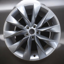 Laden Sie das Bild in den Galerie-Viewer, 1x Alufelge 19 Zoll 8.0&quot; 5x112 45ET 5LA601025 Skoda Kodiaq Rim Wheel