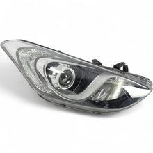 Laden Sie das Bild in den Galerie-Viewer, Frontscheinwerfer Hyundai I30 92102-A6020 Rechts Scheinwerfer Headlight SCH9017877644pe