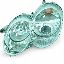 Laden Sie das Bild in den Galerie-Viewer, Frontscheinwerfer Mercedes-Benz Sl R230 0301176677 Xenon Links Headlight
