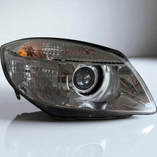 Laden Sie das Bild in den Galerie-Viewer, Frontscheinwerfer Skoda Fabia II 247832-00R Rechts Scheinwerfer Headlight