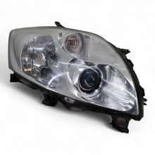 Laden Sie das Bild in den Galerie-Viewer, Frontscheinwerfer Toyota Auris 81140-02490 85967-52021 Xenon Rechts Headlight