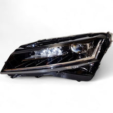 Laden Sie das Bild in den Galerie-Viewer, Frontscheinwerfer Skoda Superb III 3V1941015D Full LED Rechts oder Links