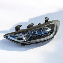 Load image into Gallery viewer, Frontscheinwerfer Hyundai Elantra 92101-F2 LED Links Scheinwerfer Headlight