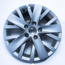 Load image into Gallery viewer, 1x Alufelge 16 Zoll 6.5&quot; 5x112 50ET Silber 5K0601025AL VW Golf Vi Rim Wheel