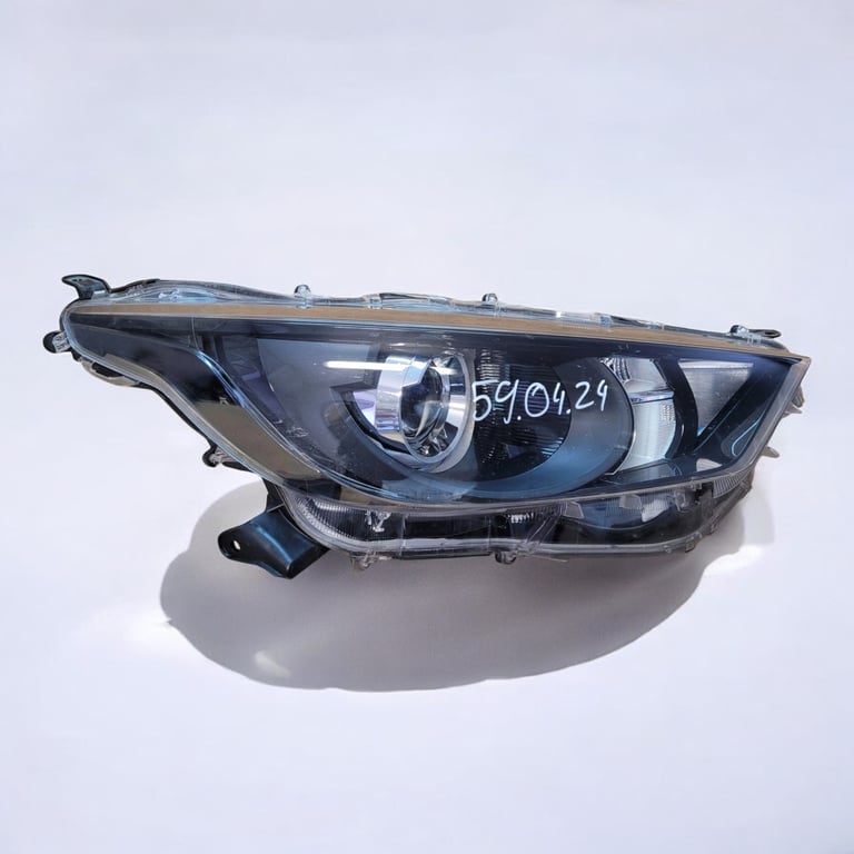 Frontscheinwerfer Toyota Yaris Rechts Scheinwerfer Headlight