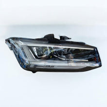 Laden Sie das Bild in den Galerie-Viewer, Frontscheinwerfer Audi Q2 81A941034 Rechts Scheinwerfer Headlight