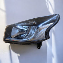 Laden Sie das Bild in den Galerie-Viewer, Frontscheinwerfer Renault Trafic III 260605173R Links Scheinwerfer Headlight SCH3607629339lg