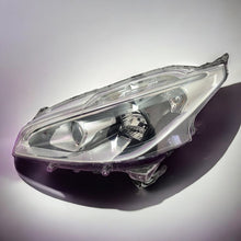 Laden Sie das Bild in den Galerie-Viewer, Frontscheinwerfer Peugeot 208 90160647 Links Scheinwerfer Headlight