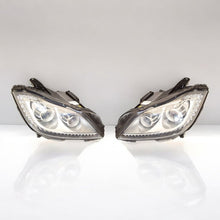 Laden Sie das Bild in den Galerie-Viewer, Frontscheinwerfer Mercedes-Benz Cls Ein Stück (Rechts oder Links) Headlight