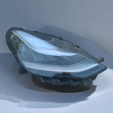 Laden Sie das Bild in den Galerie-Viewer, Frontscheinwerfer Tesla Model 3 1077376-00-C LED Rechts Scheinwerfer Headlight
