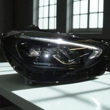 Laden Sie das Bild in den Galerie-Viewer, Frontscheinwerfer Mercedes-Benz W206 A2069064003 LED Rechts Headlight SCH4400659027ve