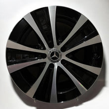 Laden Sie das Bild in den Galerie-Viewer, 1x Alufelge 18 Zoll 9.0&quot; 5x112 52 5ET A2134015300 Mercedes-Benz W213 Rim Wheel