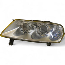 Load image into Gallery viewer, Frontscheinwerfer VW Touareg 7L6941015 Xenon Links Scheinwerfer Headlight