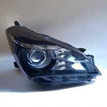Load image into Gallery viewer, Frontscheinwerfer Toyota Yaris LED Rechts Scheinwerfer Headlight SCH2397013383ds