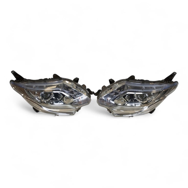 Frontscheinwerfer Mitsubishi L200 Xenon Ein Stück (Rechts oder Links) Headlight SCH3318372227ab