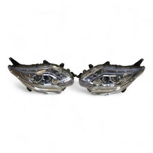 Laden Sie das Bild in den Galerie-Viewer, Frontscheinwerfer Mitsubishi L200 Xenon Ein Stück (Rechts oder Links) Headlight SCH3318372227ab