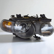 Load image into Gallery viewer, Frontscheinwerfer BMW Compact E46 6905496 Xenon Rechts Scheinwerfer Headlight SCH1735418995go