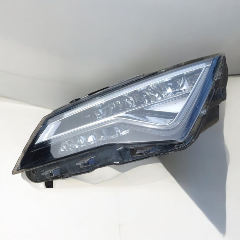 Frontscheinwerfer Seat Ateca 90117433 576941007D LED Links Headlight