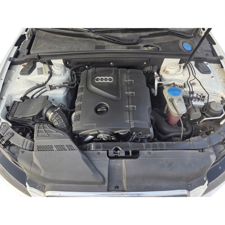 Motor Audi A5 A4 1.8 TFSI CDHB- GOŁY SŁUPEK Benzin Engine Unkomplett