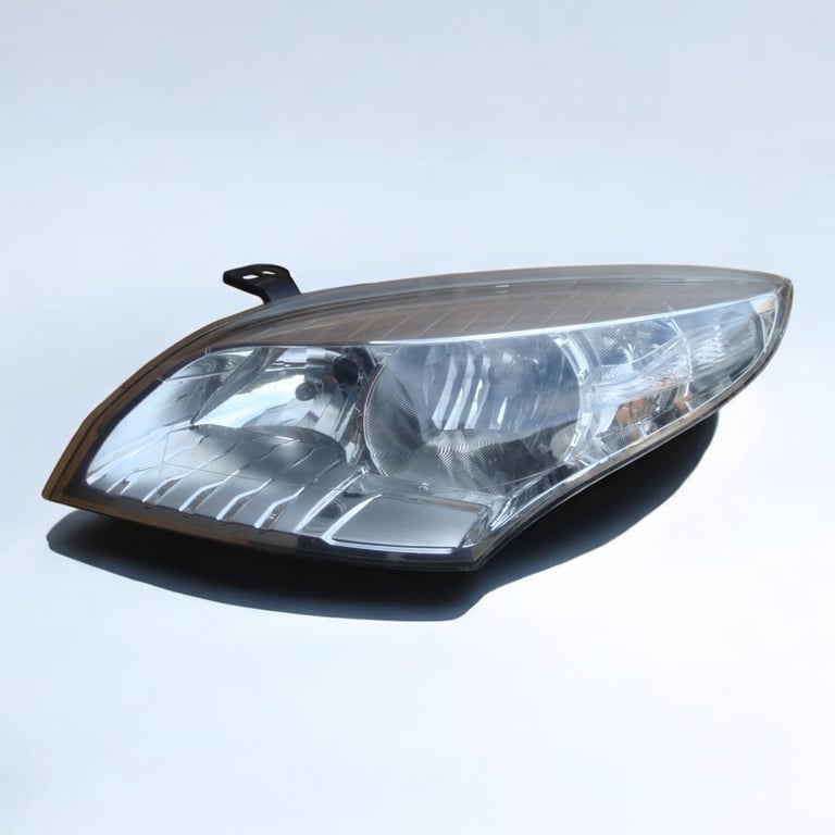 Frontscheinwerfer Renault Megane III 260600017R Links Scheinwerfer Headlight