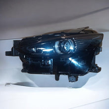 Laden Sie das Bild in den Galerie-Viewer, Frontscheinwerfer Mazda Cx-30 DRF7-51040 LED Links Scheinwerfer Headlight