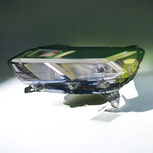 Laden Sie das Bild in den Galerie-Viewer, Frontscheinwerfer Dacia Sandero III 260607219R LED Links Scheinwerfer Headlight