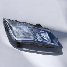 Load image into Gallery viewer, Frontscheinwerfer Seat Leon 5F1941016B Rechts Scheinwerfer Headlight