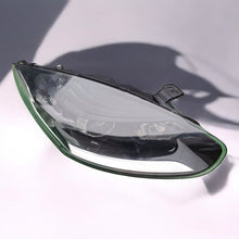 Laden Sie das Bild in den Galerie-Viewer, Frontscheinwerfer Renault Megane III 260106128R Rechts Scheinwerfer Headlight SCH9077481728mw