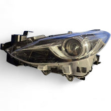 Laden Sie das Bild in den Galerie-Viewer, Frontscheinwerfer Mazda III 2161168L Xenon Links Scheinwerfer Headlight SCH8448530434he