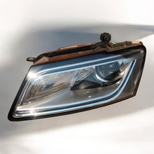 Load image into Gallery viewer, Frontscheinwerfer Audi Q5 8R0941753C Xenon Links Scheinwerfer Headlight