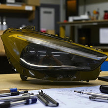 Laden Sie das Bild in den Galerie-Viewer, Frontscheinwerfer Mercedes-Benz A2369062801 LED Rechts Scheinwerfer Headlight SCH5846865121sg
