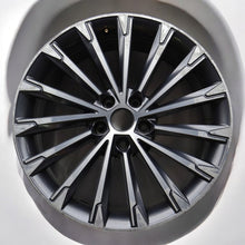 Laden Sie das Bild in den Galerie-Viewer, 1x Alufelge 19 Zoll 7.5&quot; 5x112 48ET Matt Graphit 5E3601025 Skoda Octavia Iv