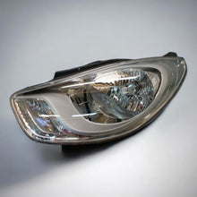 Load image into Gallery viewer, Frontscheinwerfer Hyundai I10 92102-0X2 Links Scheinwerfer Headlight