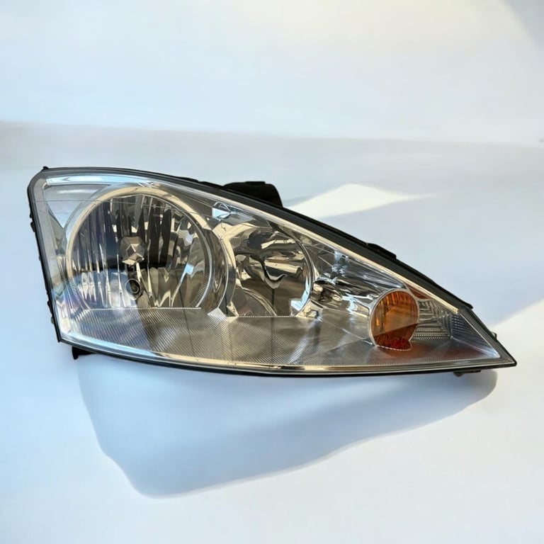 Frontscheinwerfer Ford Focus 2M51-13W029-BD Rechts Scheinwerfer Headlight