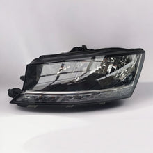 Load image into Gallery viewer, Frontscheinwerfer Skoda Fabia III 6V1941015D Links Scheinwerfer Headlight