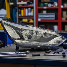 Laden Sie das Bild in den Galerie-Viewer, Frontscheinwerfer Ford C Max II F1CB-13D152-AF Xenon Rechts Headlight SCH9462235116pj