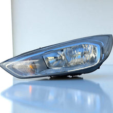 Laden Sie das Bild in den Galerie-Viewer, Frontscheinwerfer Ford Focus F1EB-13W030-AB Links Scheinwerfer Headlight SCH8610057874sa
