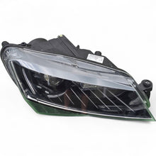 Laden Sie das Bild in den Galerie-Viewer, Frontscheinwerfer Skoda Superb III 3V1941016A Xenon Rechts Headlight SCH3747346870da