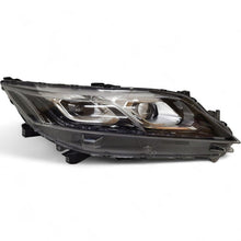 Laden Sie das Bild in den Galerie-Viewer, Frontscheinwerfer Mitsubishi Eclipse Cross I XGR4467 LED Rechts Headlight