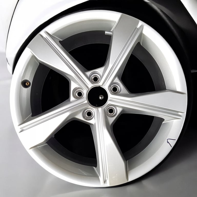 1x Alufelge 17 Zoll 7.5" 5x112 38ET Glanz Silber 8W0601025EH Audi A4 B9 FEL7354199605gz