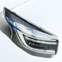 Load image into Gallery viewer, Frontscheinwerfer Renault Trafic III 260109054R Full LED Rechts Headlight